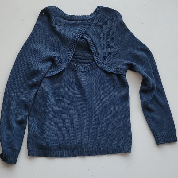 Sweater - Picture 2 of 2